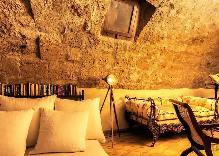 Corte Della Maesta Antica Residenza